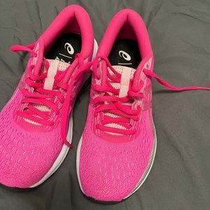 Cute brand new tennis shoes!